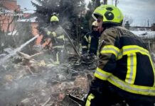 Ucrania, cuarto años de guerra: resistencia, cansancio y cero confianza en Moscú